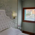 Santa Chiara فندق