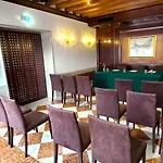 Santa Chiara 4* البندقية