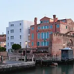 فندق Santa Chiara 4*