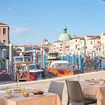 فندق Santa Chiara 4*