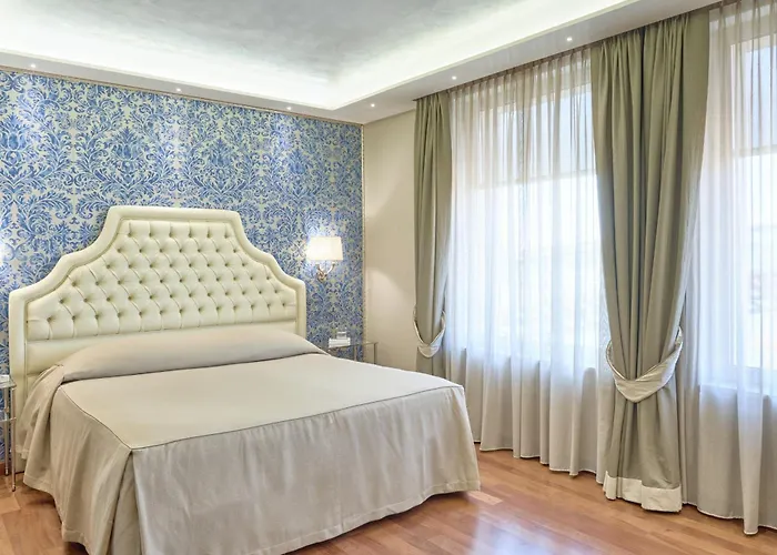 Santa Chiara Ξενοδοχείο 4*