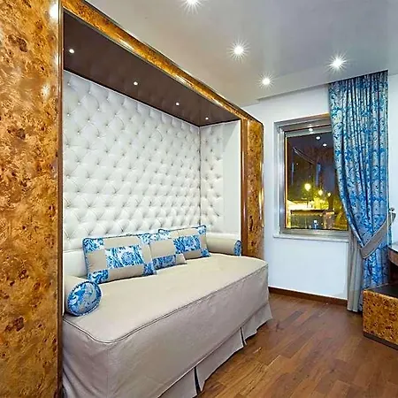 Santa Chiara 4*