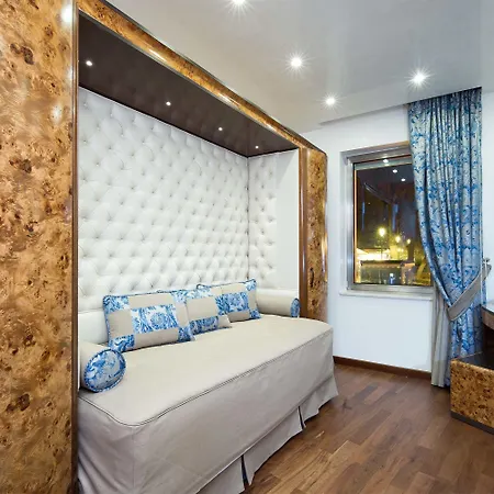 Szálloda Santa Chiara 4*