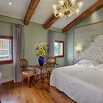 Santa Chiara 4*