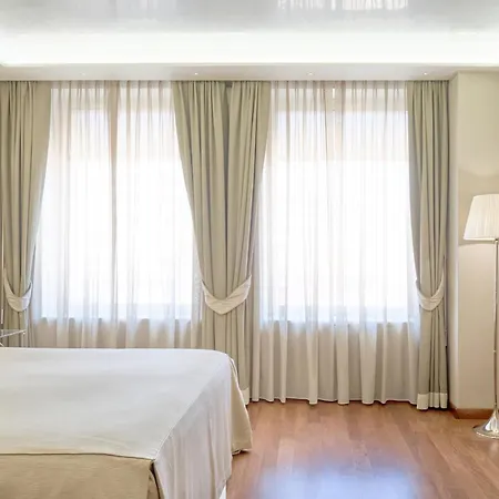 Santa Chiara 4* ונציה