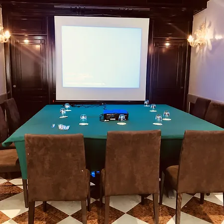 Santa Chiara מלון 4*