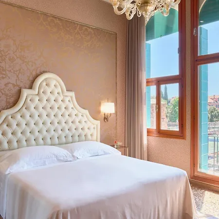 Hotel Santa Chiara