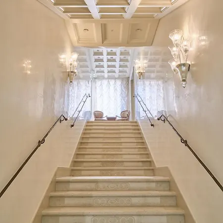 Santa Chiara מלון 4*