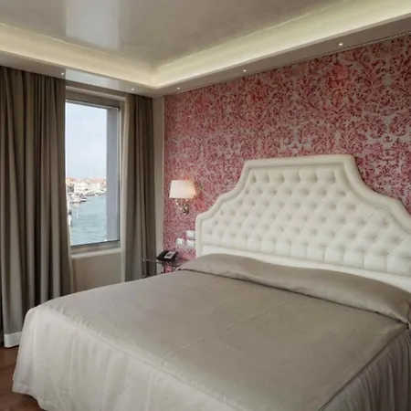 Santa Chiara 4* Venice