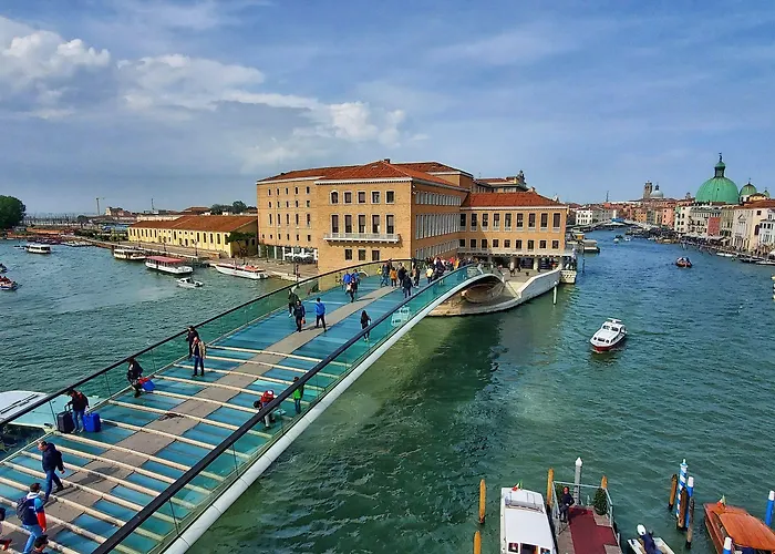 מלון Santa Chiara 4*