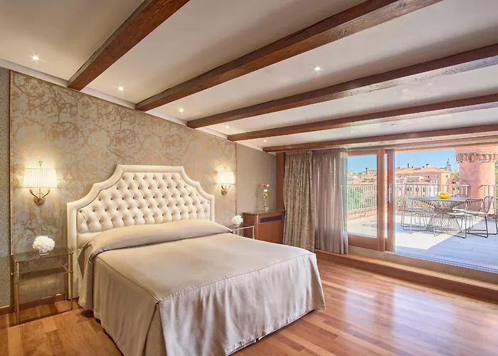 Santa Chiara 4* ונציה